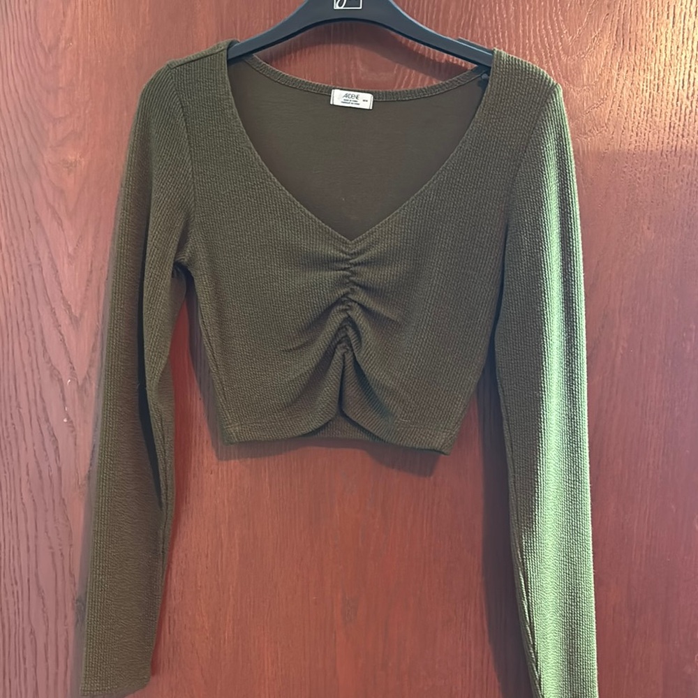 Ardene green crop top! Perfect for any dinner night